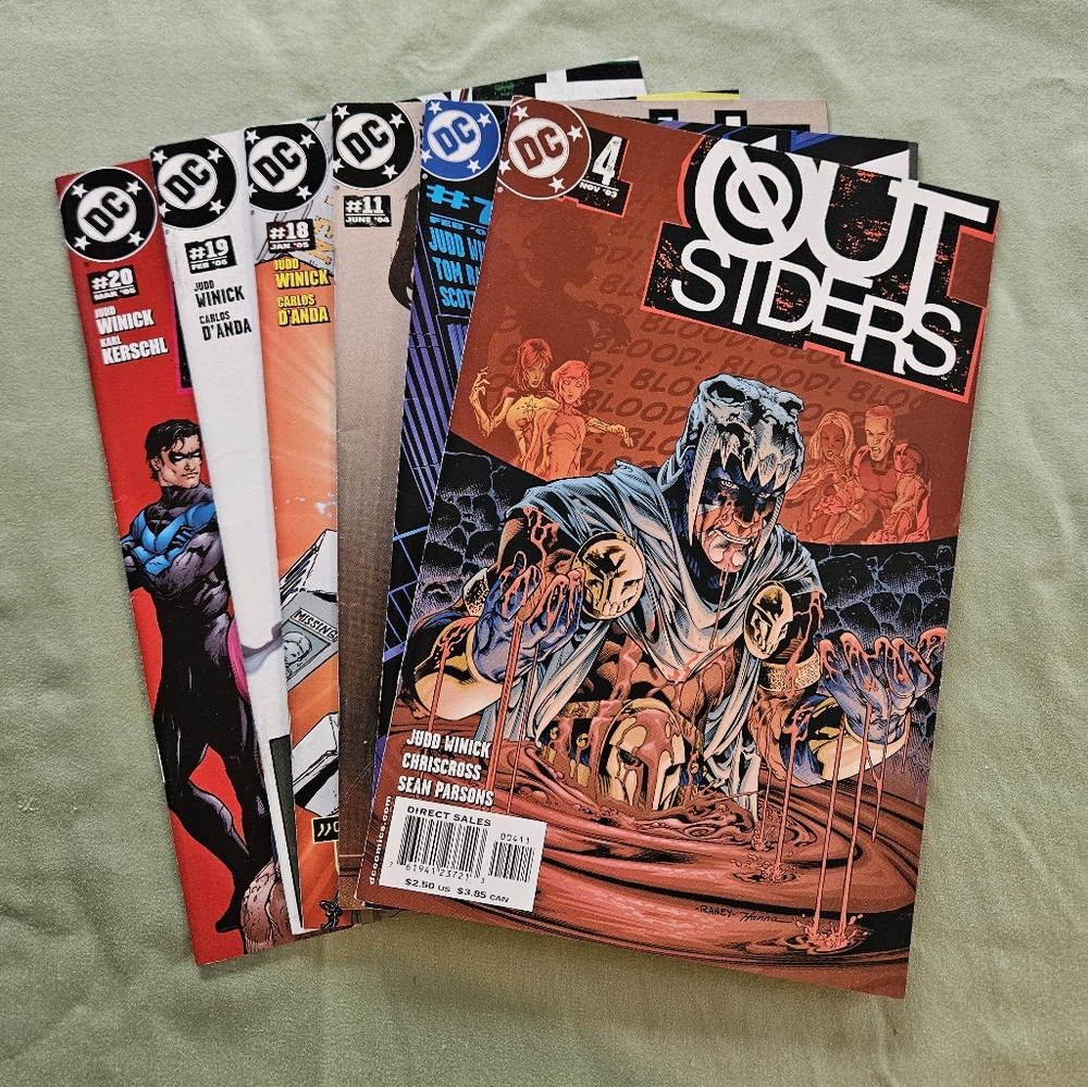 DC Outsiders Comics Bundle - #4, 7, 11, 18, 19, 20 Nov 2003 - March 2005